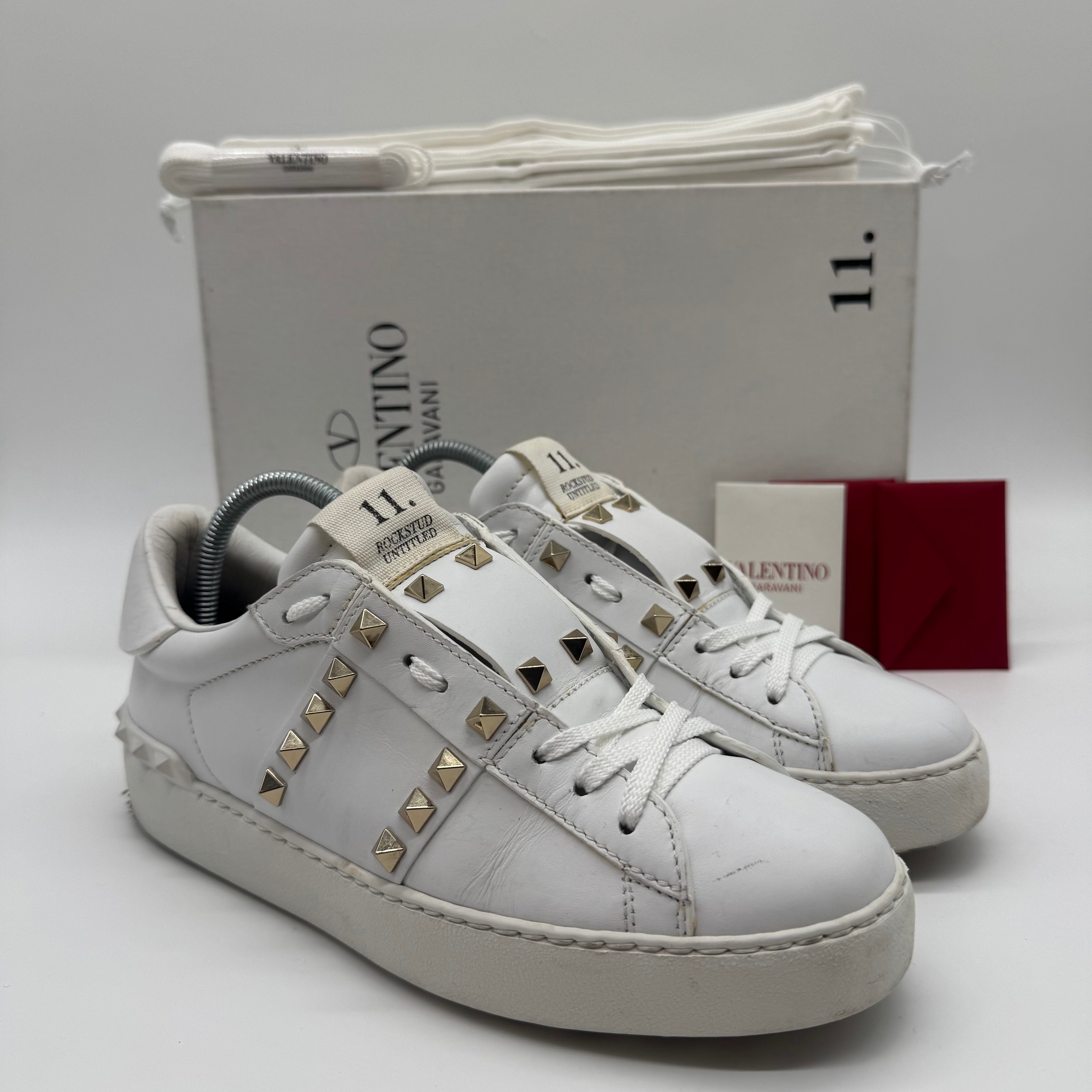 VALENTINO ROCKSTUD