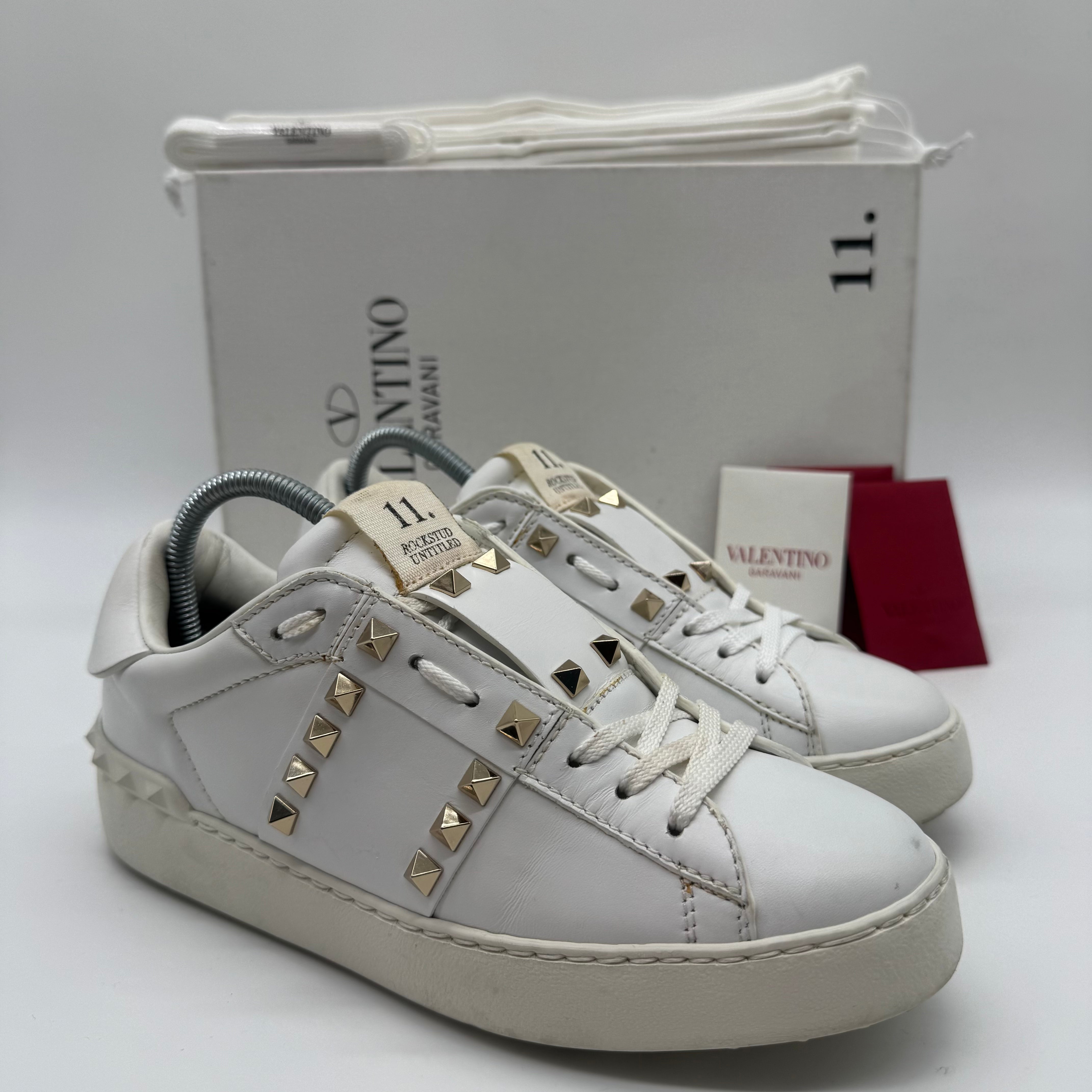 VALENTINO ROCKSTUD