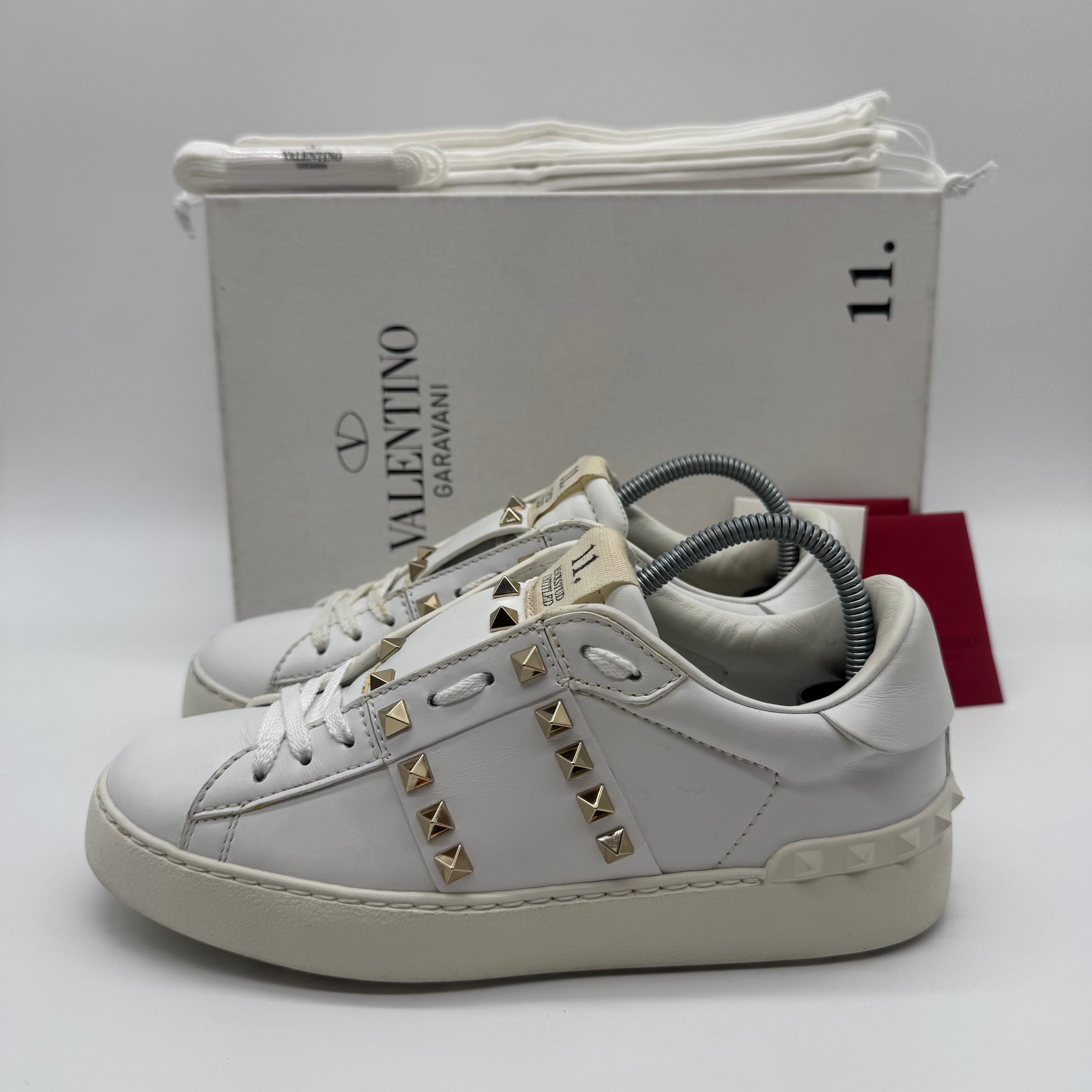 VALENTINO ROCKSTUD