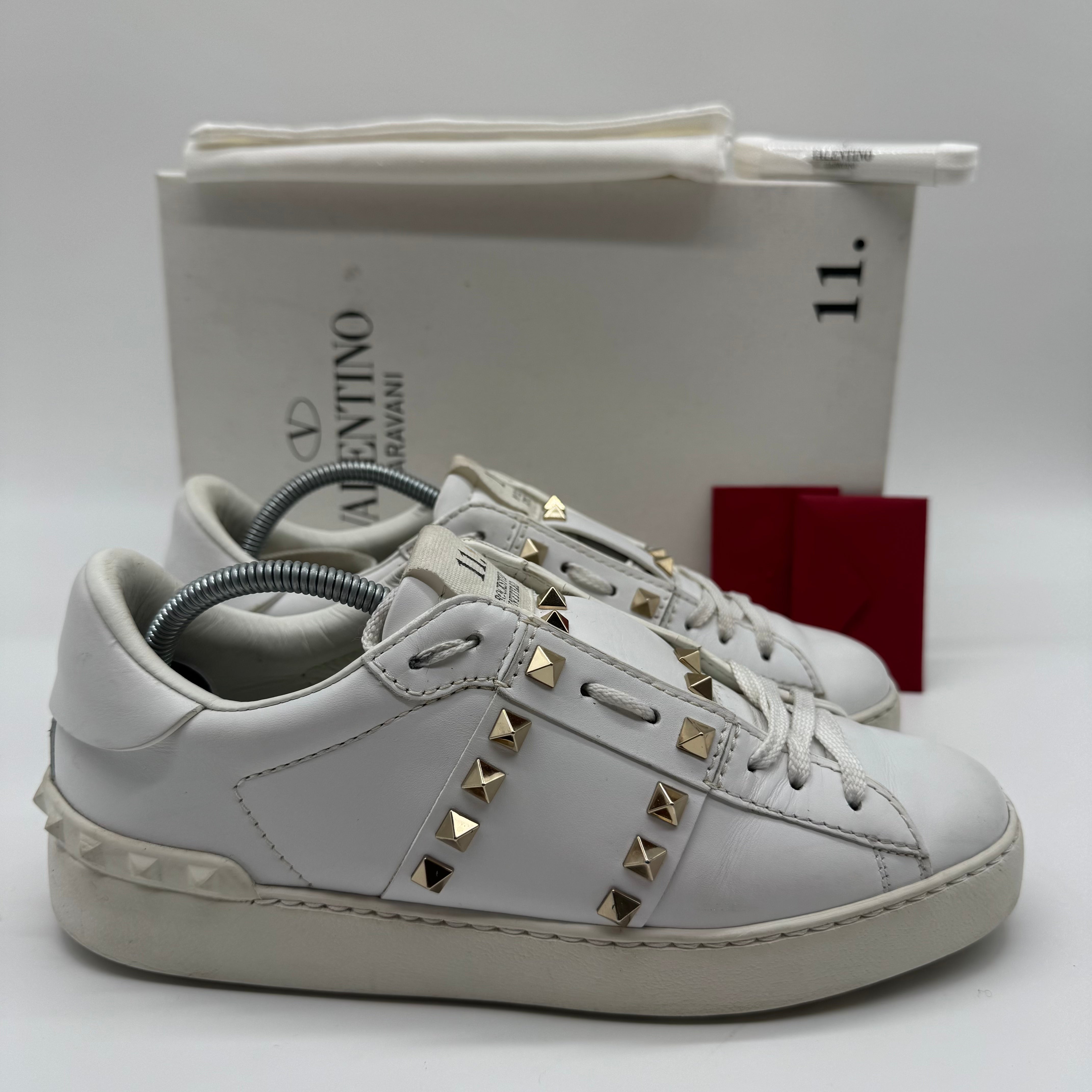 VALENTINO ROCKSTUD