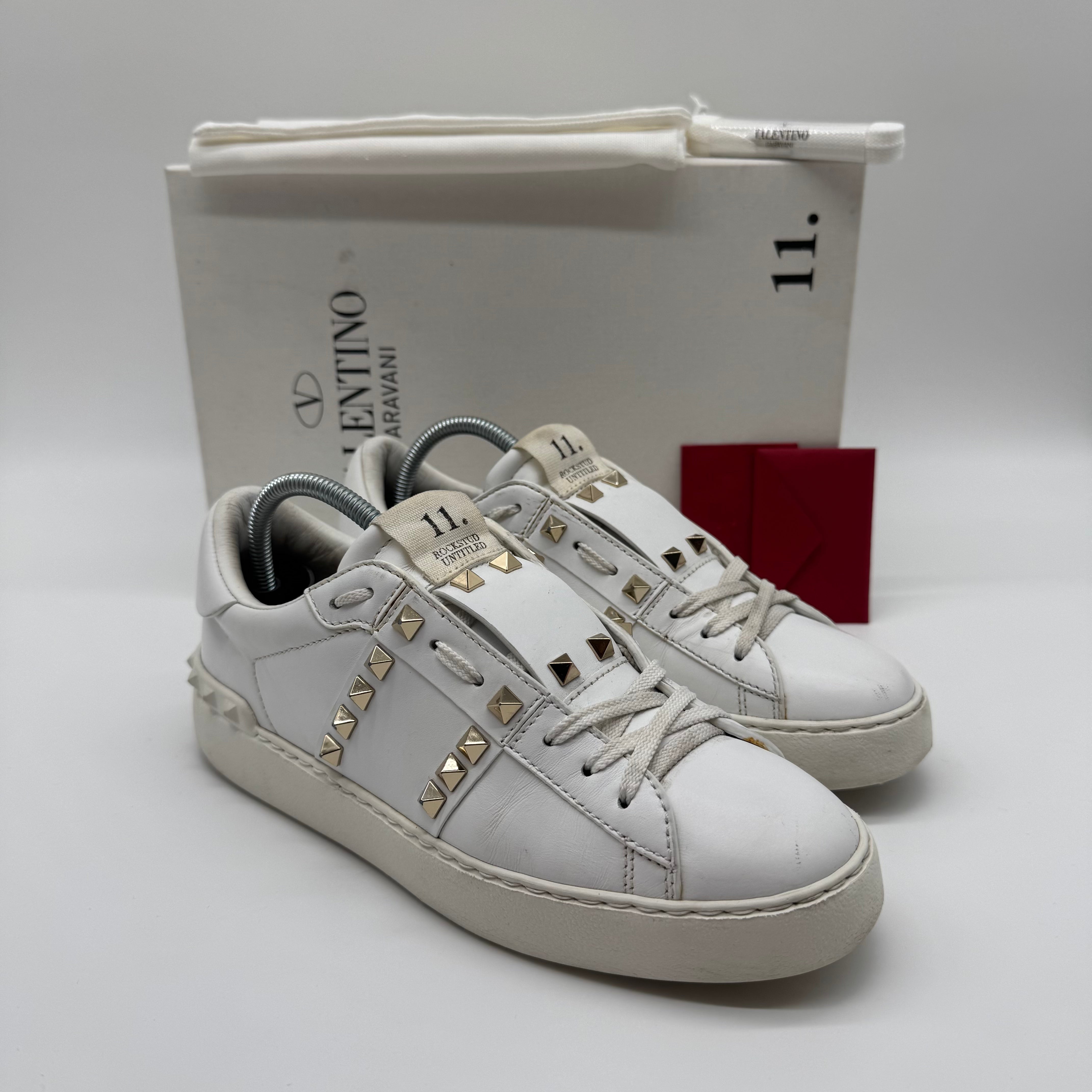 VALENTINO ROCKSTUD